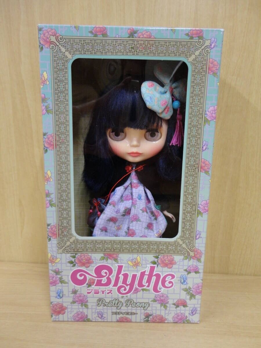 Hasbro CWC TakaraTomy Neo Blythe Pretty Peony Doll Japan with Box