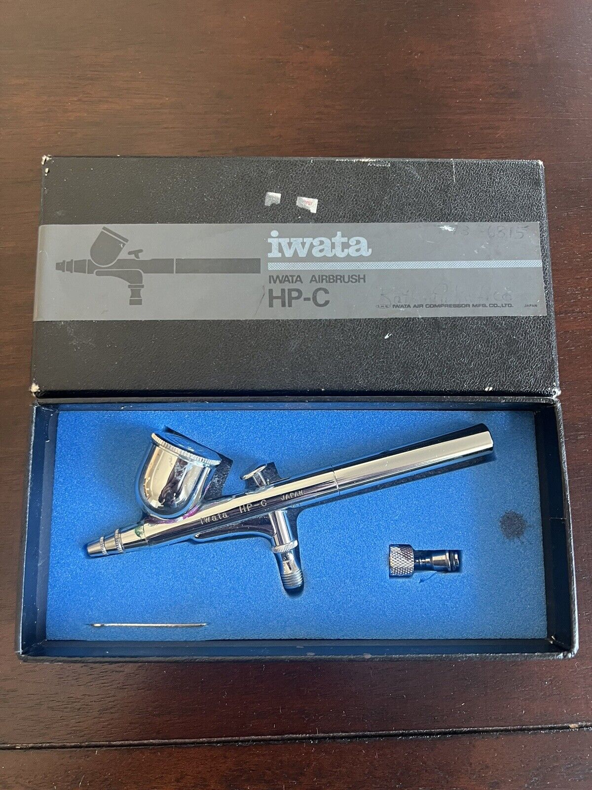 Vintage Iwata HP-C Gravity Feed High Performance Dual Action Airbrush