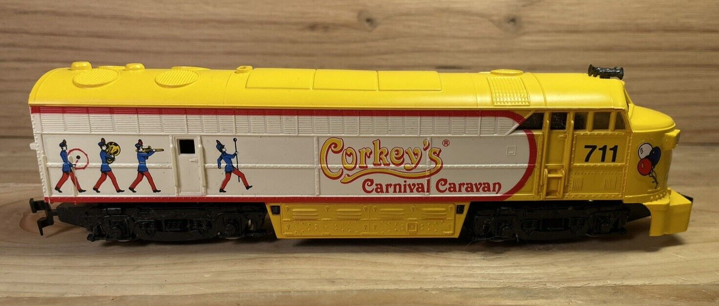 Corkeys Carnival Caravan Bo-Bo diesel Loco. 2 rail DC. HO Scale. Light.Good cond