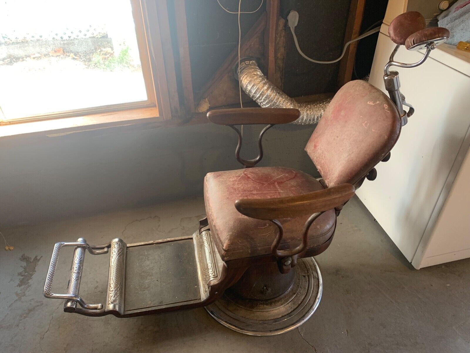 Antique Peerless Harvard Dentist Chair Complete