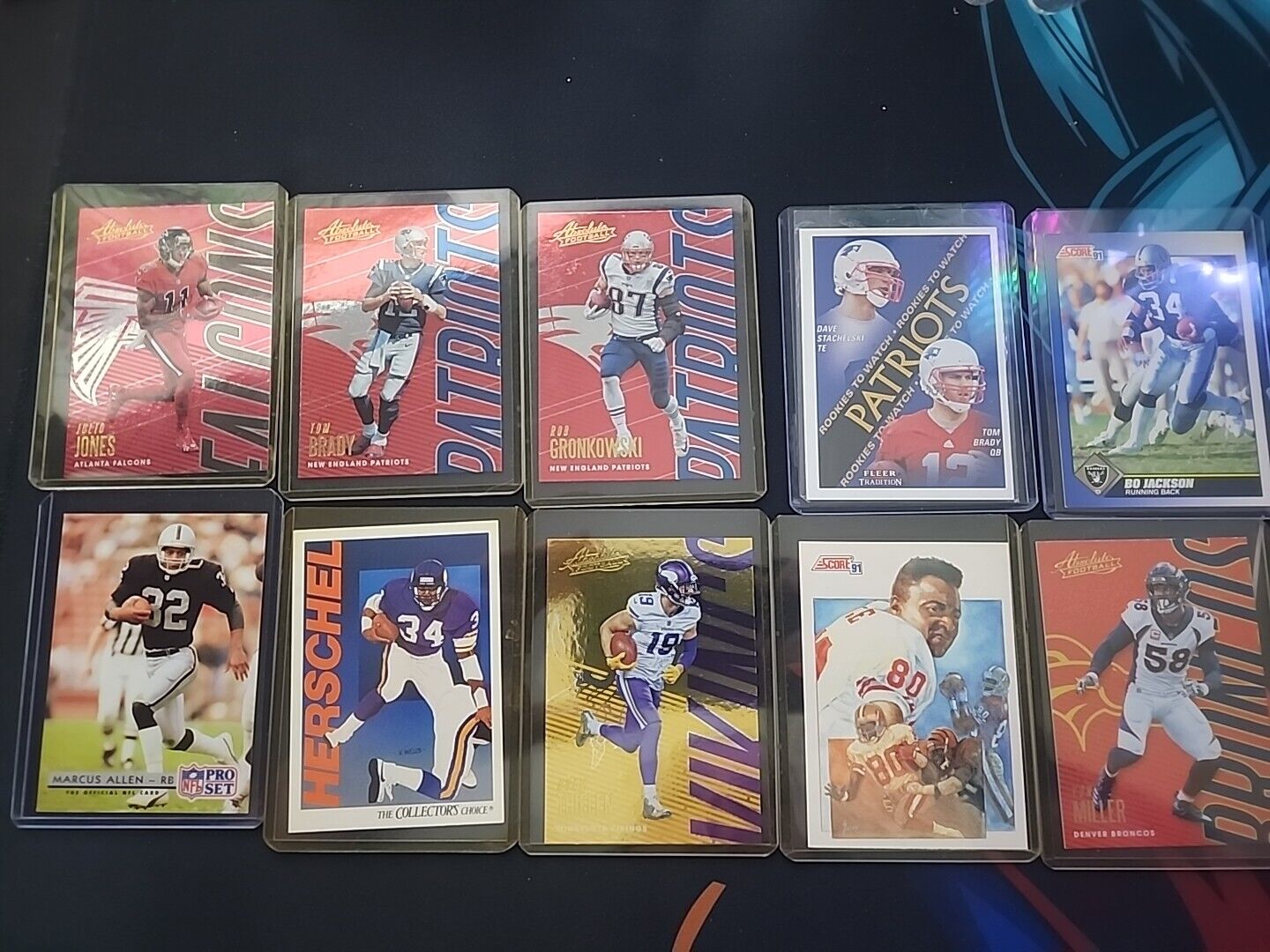 $2.99 Mystery Football Cards Lots Guaranteed Value - READ