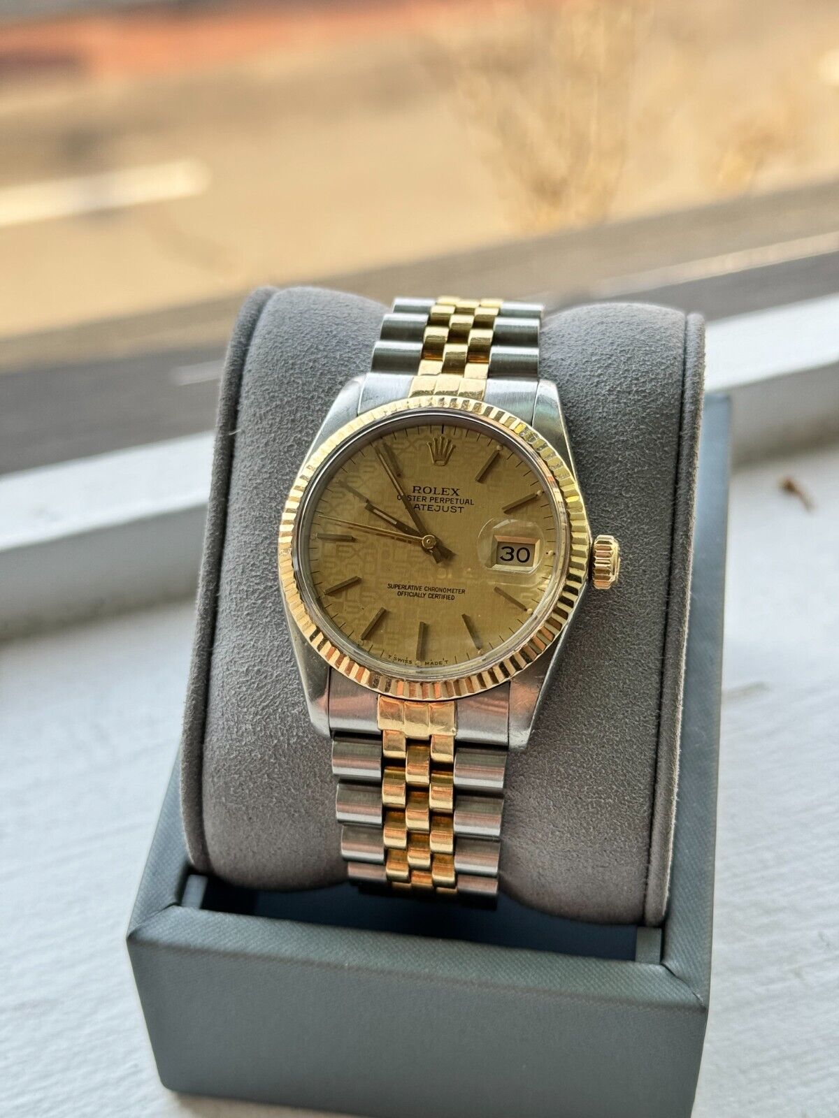 Rolex DateJust 16013 Champagne Stick Fluted Two Tone Gold Jubilee Watch Annivers