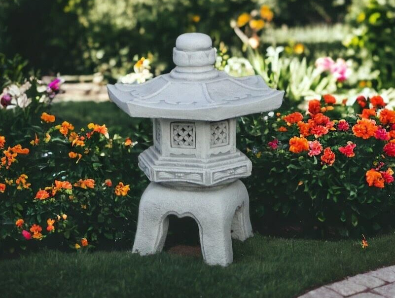 Asian Lantern Statue Outdoor Oriental Pagoda Sculpture Zen Garden Decoration 16\