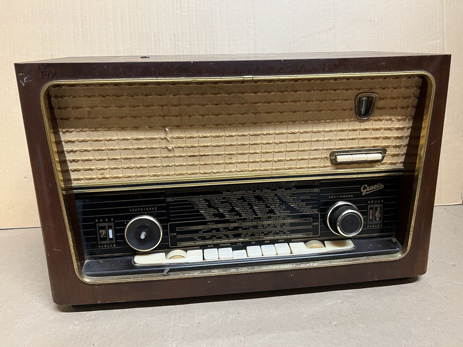 Vintage 1950s Graetz Comedia 516 Analog Tube Radio Receiver Germany Wood Cabinet