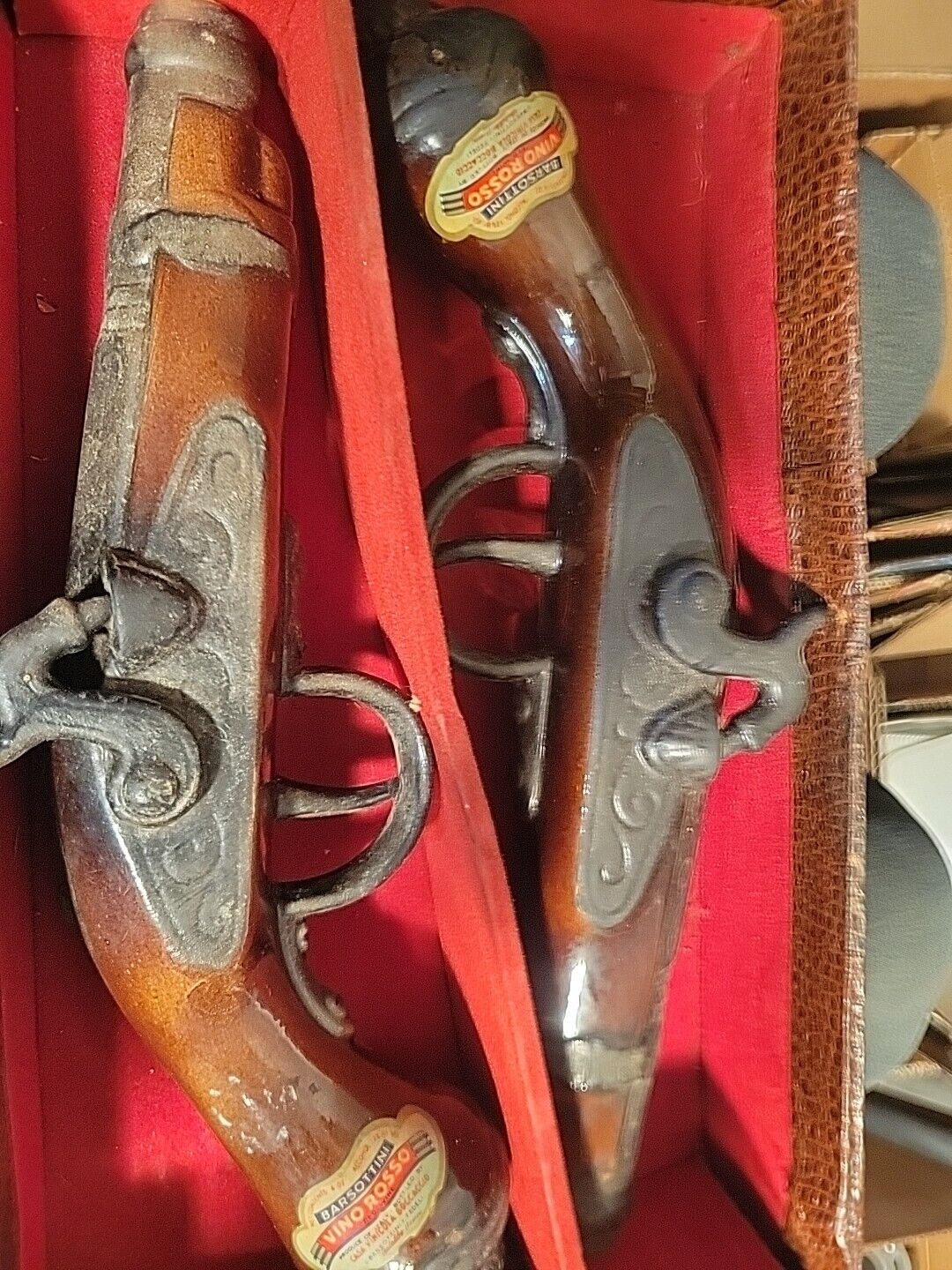Vintage Duelling Pistol Decanters BARSOTTINI VINO ROSSO ITALY  EMPTY 