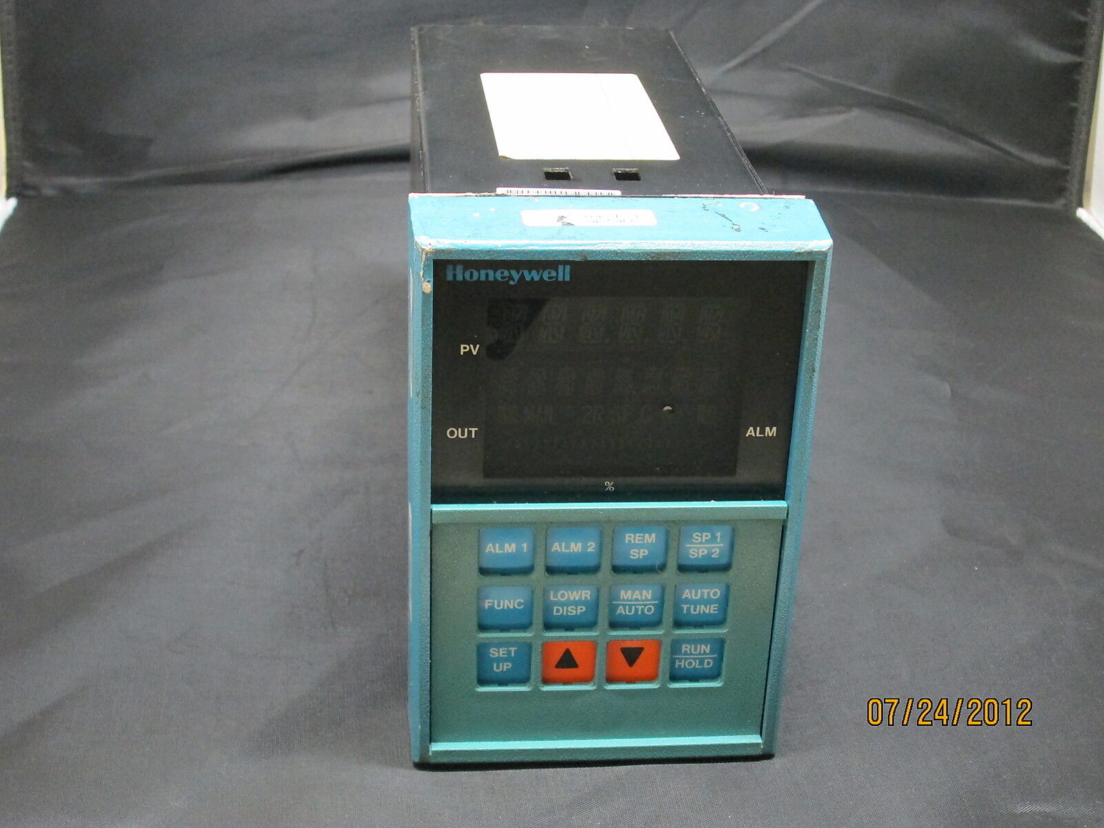 Honeywell Universal Digital Controller UDC5000 DC5067-0-0A03-100-00-0211