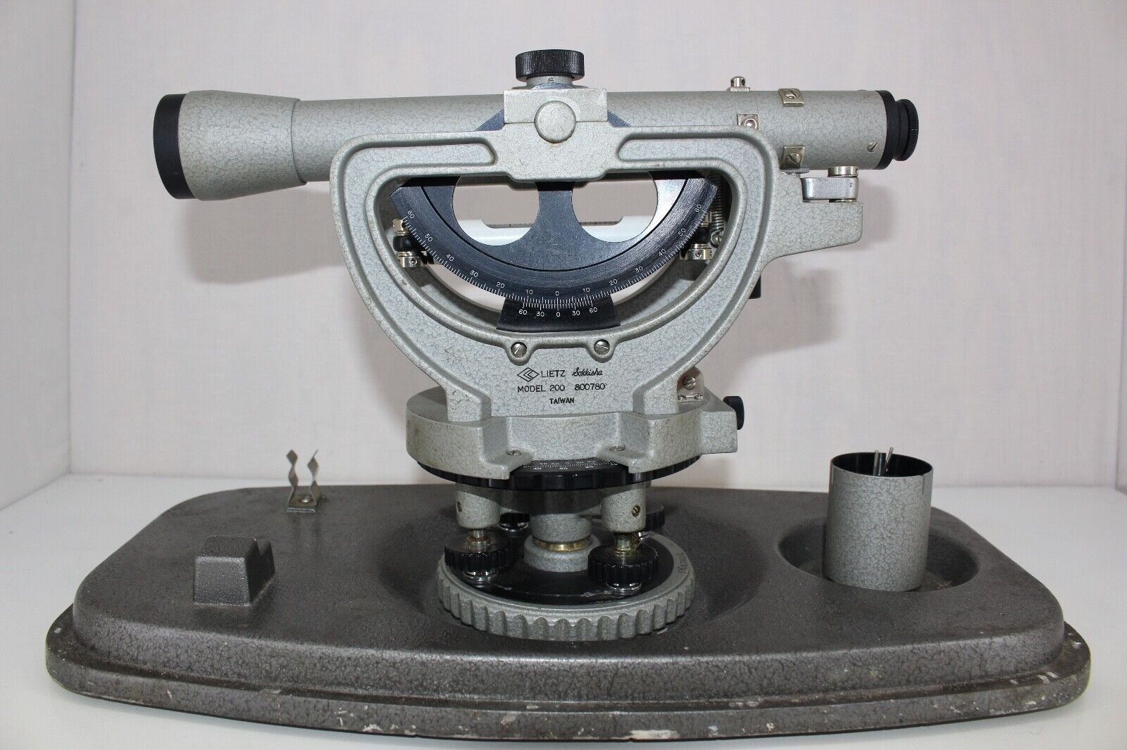 Leitz Sokkisha Model 200 Vintage Surveying Telescope level with Case 