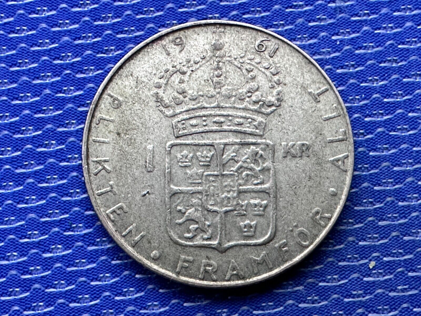 1961 Sweden 1 Kroner  .400 Silver  Gustaf VI Adolf      #ZD37