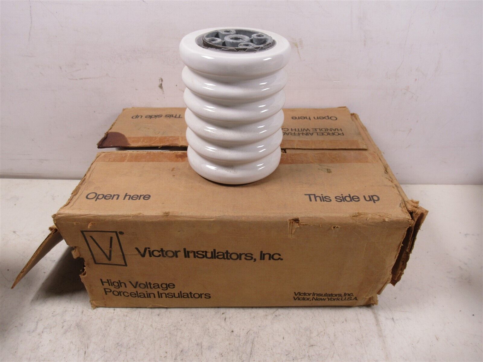 Lot of 6 Victor 5752 Insulators High Voltage Porcelain INDOOR STAND OFF 6 INCH