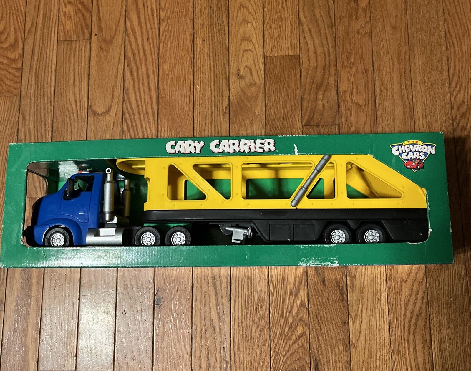 Vintage 1998 The Chevron Cars Cary Carrier 715099299142 NEW