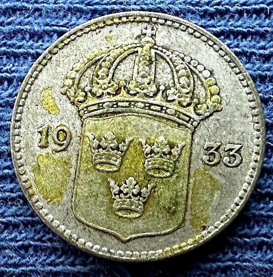 1933 Sweden 10 Ore Coin XF   .400 Silver       #MX254