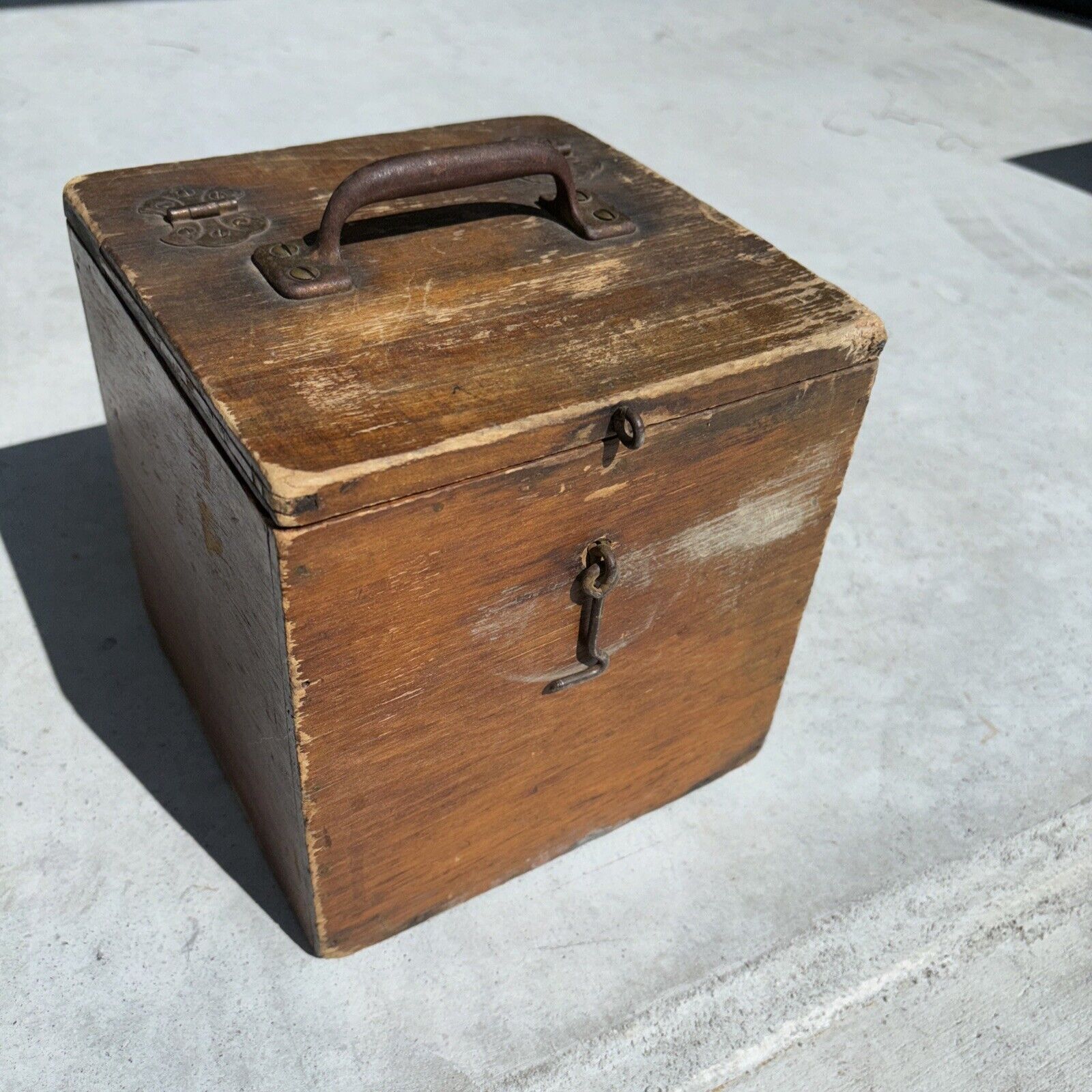 Antique Chemical Bottle Box From Utica NY Psychiatric Center- Insane Asylum 