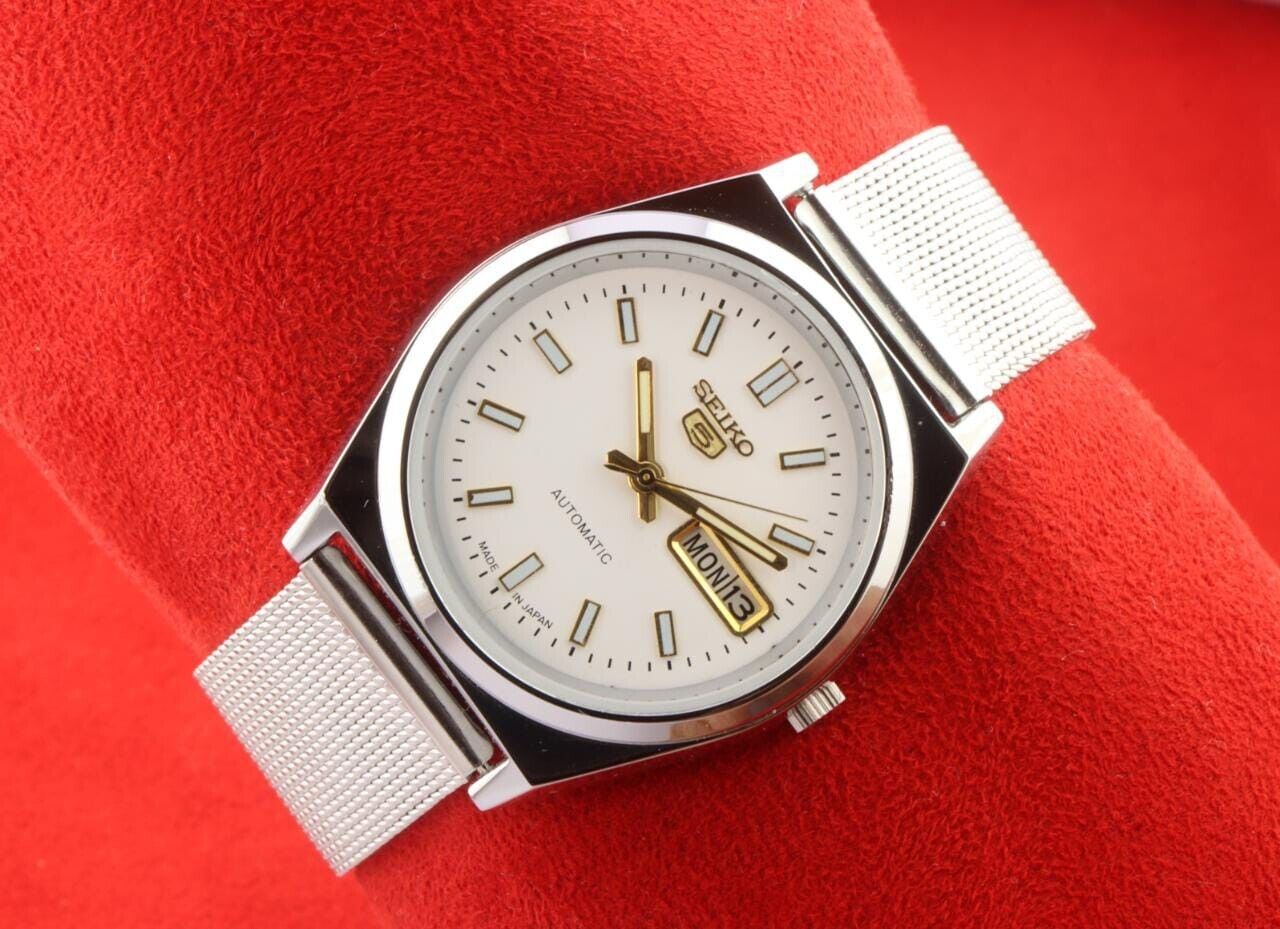 Vintage seiko 5 automatic white dial men\'s Japan working wrist watch..Excellent 