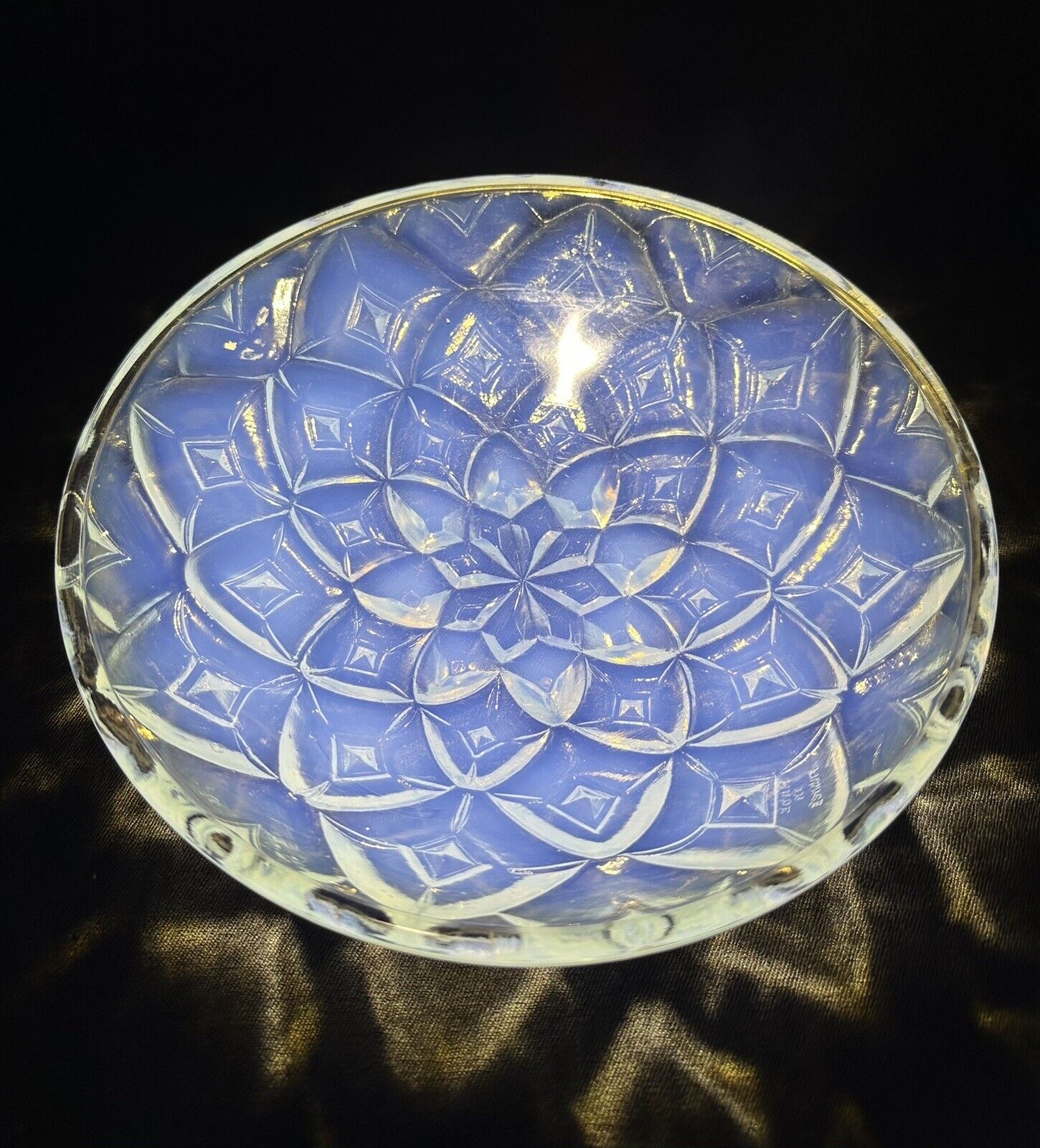 Andre Hunebelle Choisy-Le-Roi Opalescent Geometric Dahlia Glass French Bowl
