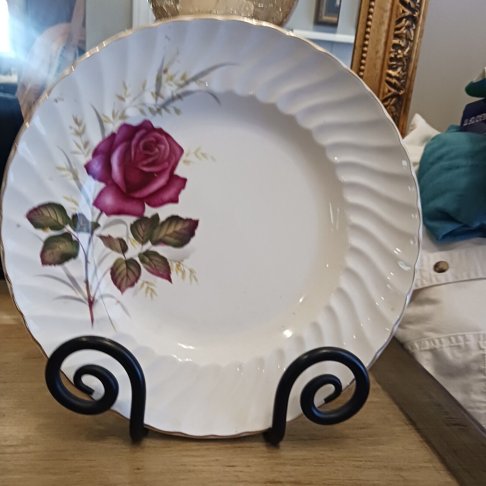 Vintage RIDGWAY Anniversary Rose Dinner Plate 9 3/4\