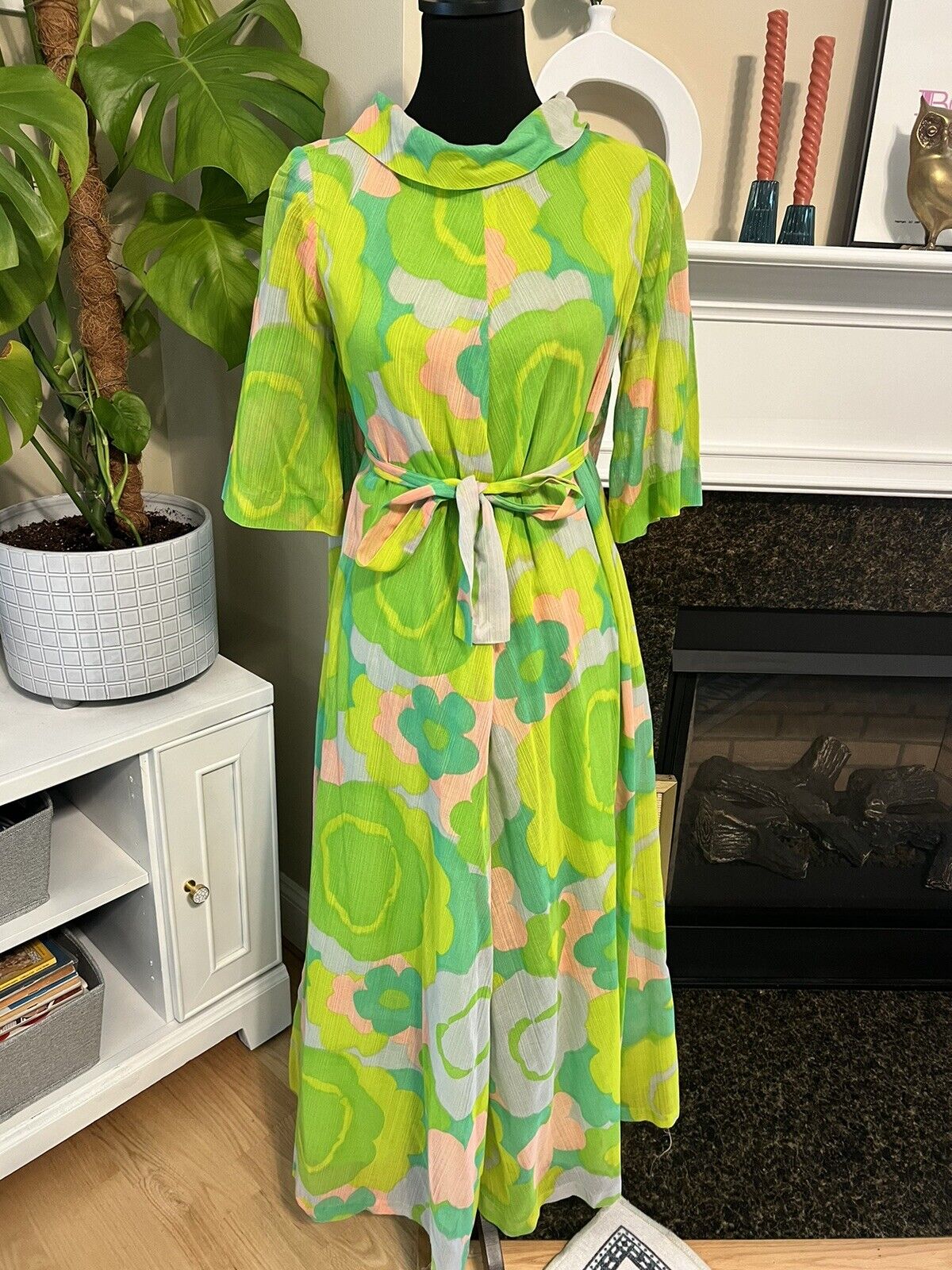 1960s Vintage Green & Pink Floral Dress