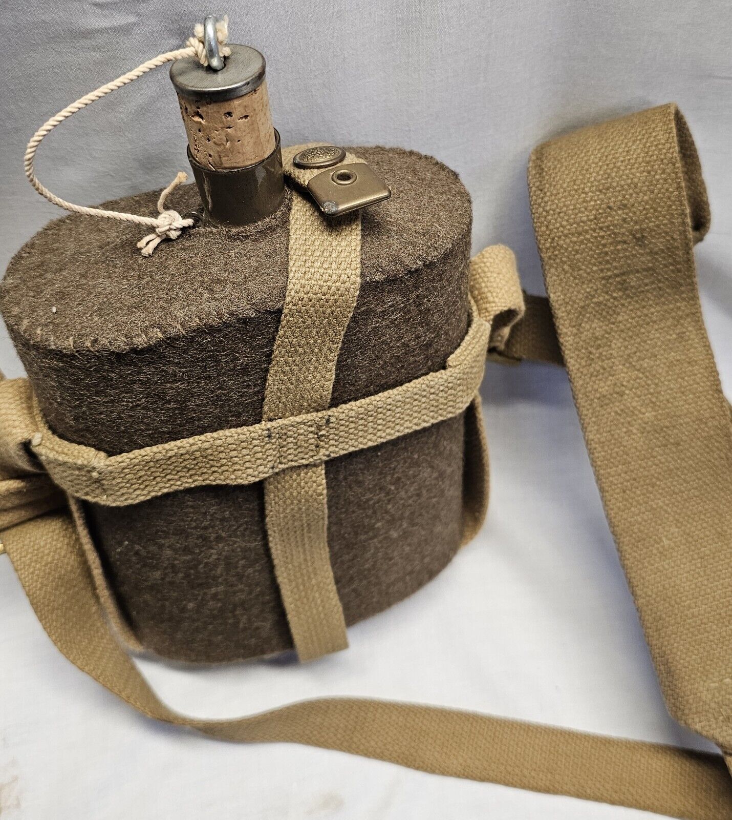WWII Canadian British P37 Wool Cover Canteen Bottle w/Carrier Strap Cork Top WOW