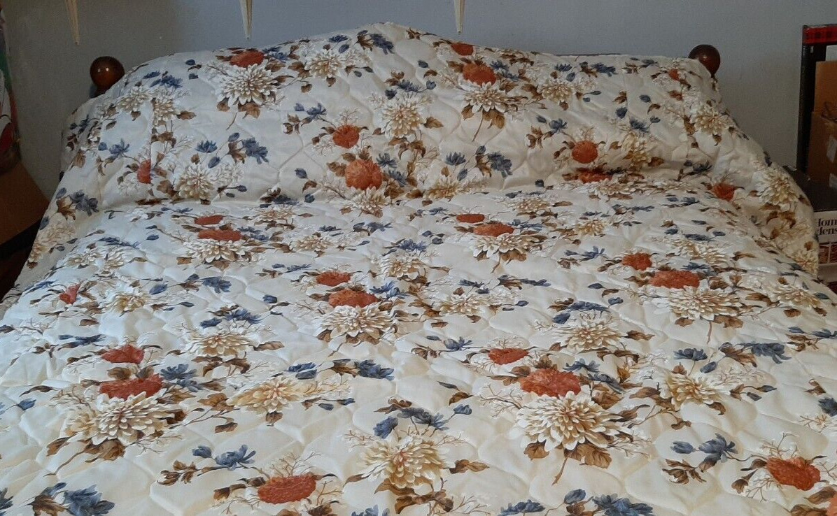 JC Penny Quilted Bedspread Floral 1960s Retro 88 1/2” X 104” Size & Shams New