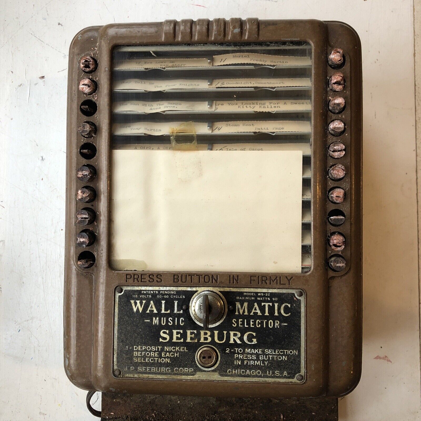 VINTAGE ORIGINAL 1940\'s SEEBURG WALL MATIC 20 SELECTION WALLBOX 5c COIN OP W/KEY