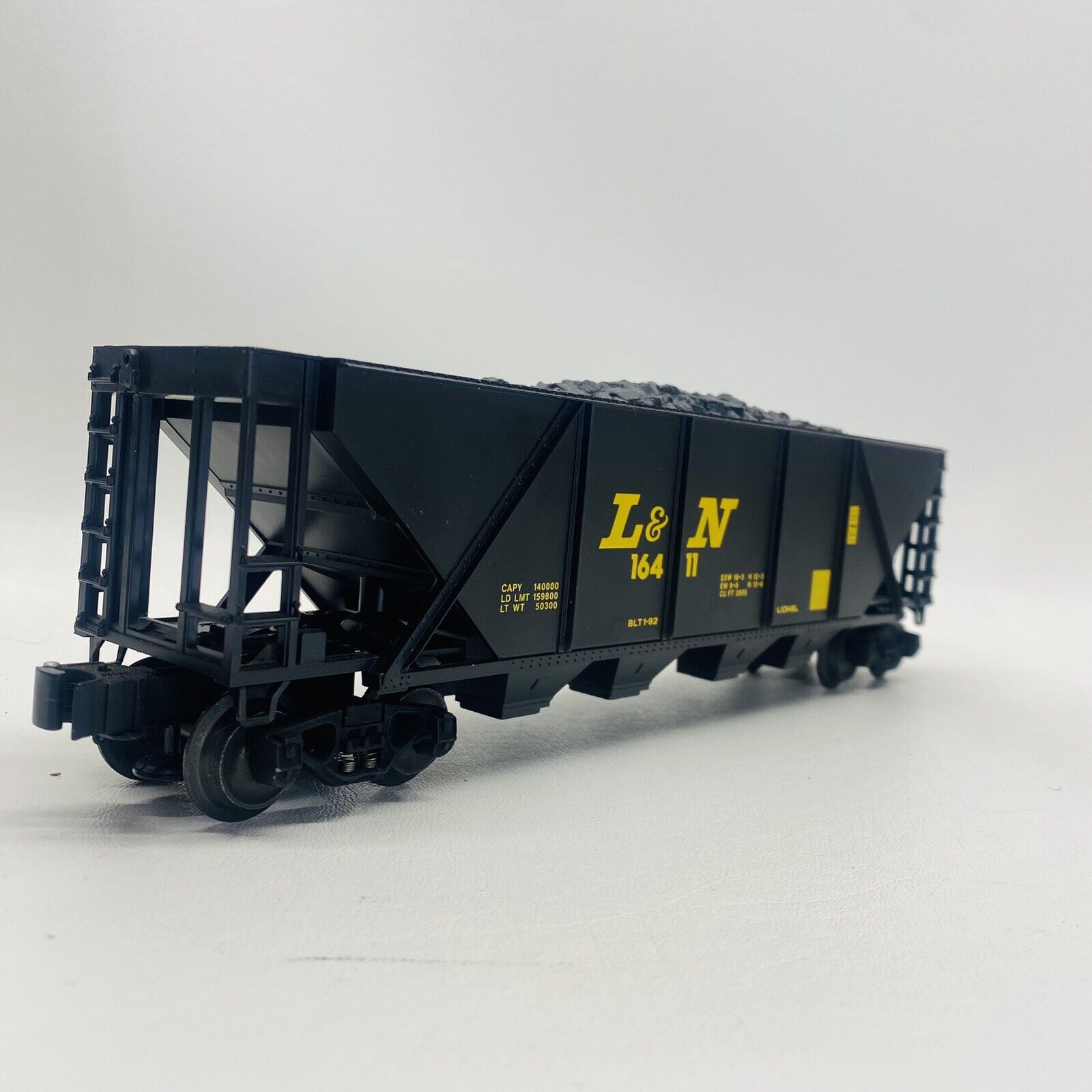 Lionel O Gauge L&N 16411 Coal Hopper Model Train 