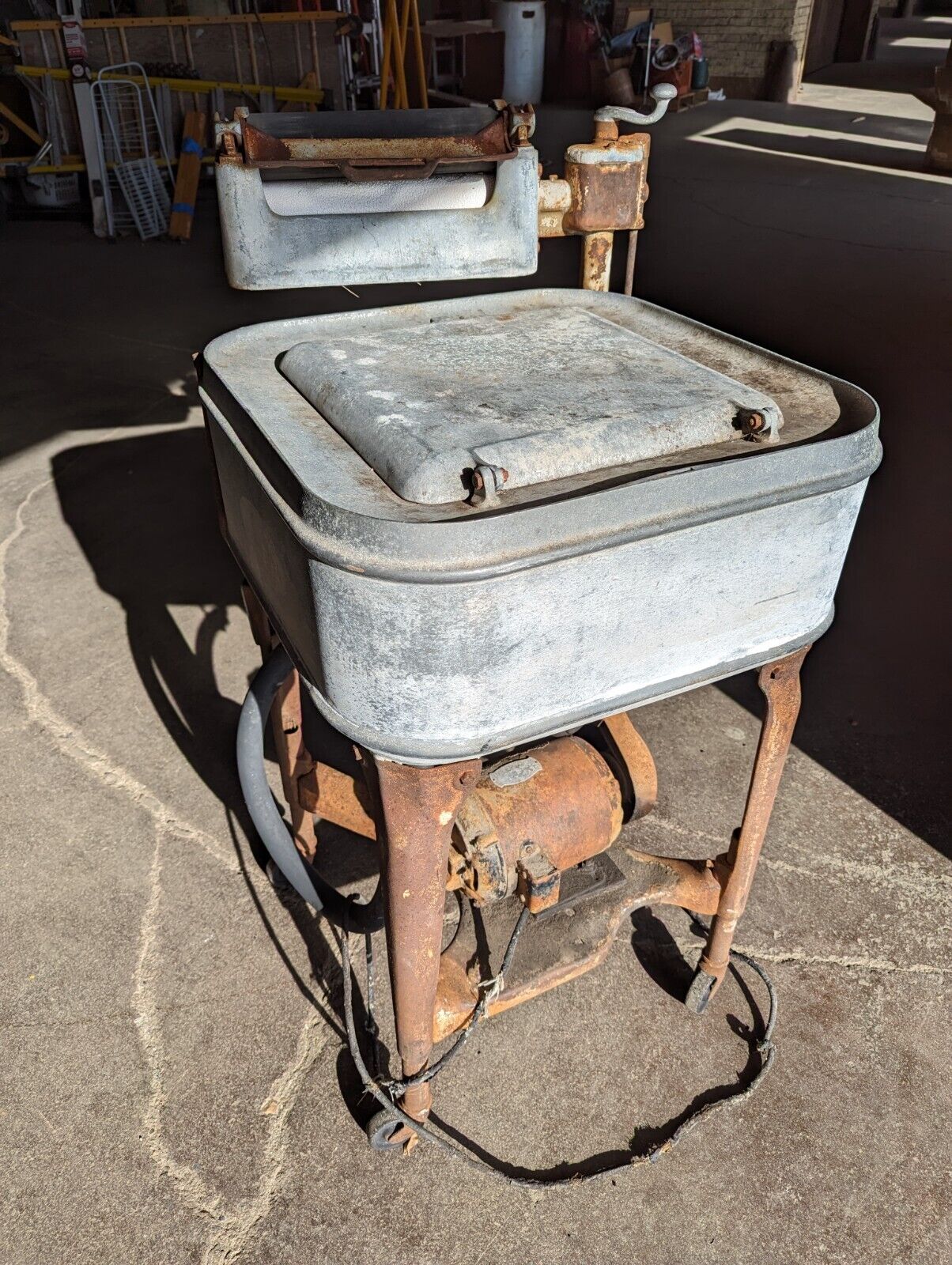 Antique MAYTAG WRINGER WASHER Washing Machine Vintage 1920s