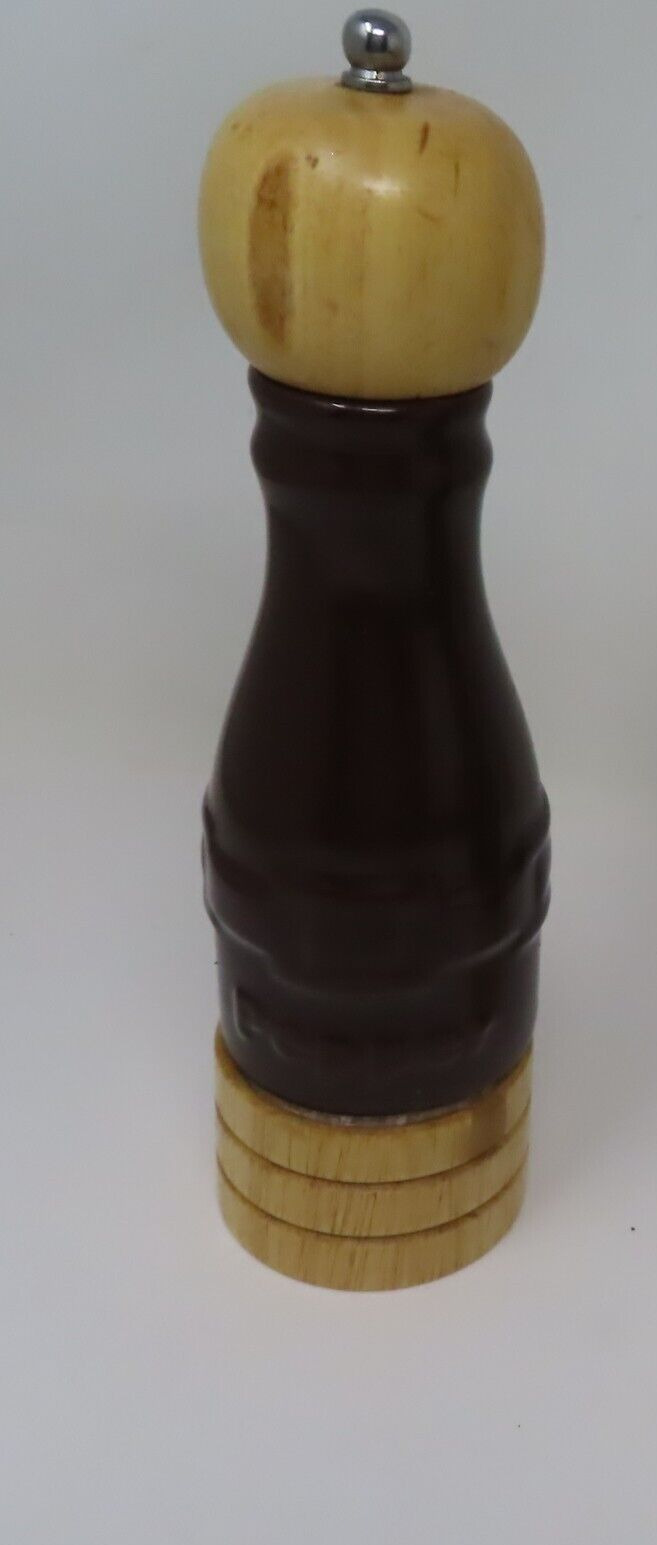 Longaberger Pottery Pepper Grinder Hard to Find Woven Traditions Wood CHOCOLATE