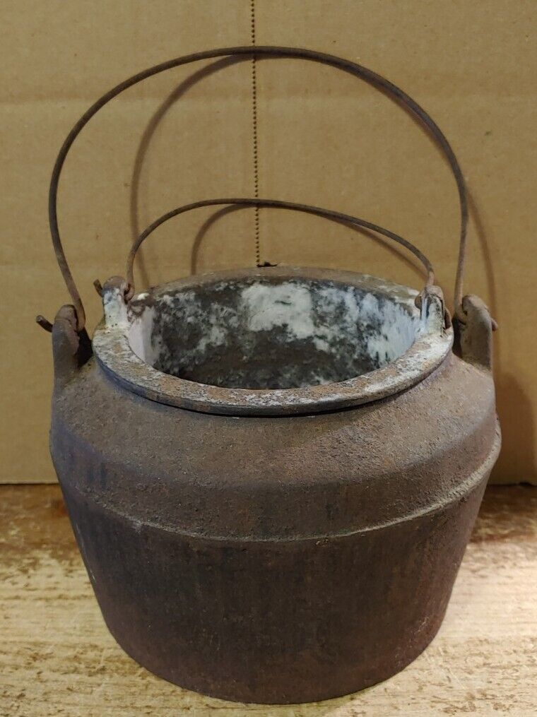 Antique Cast Iron Melting Pot.