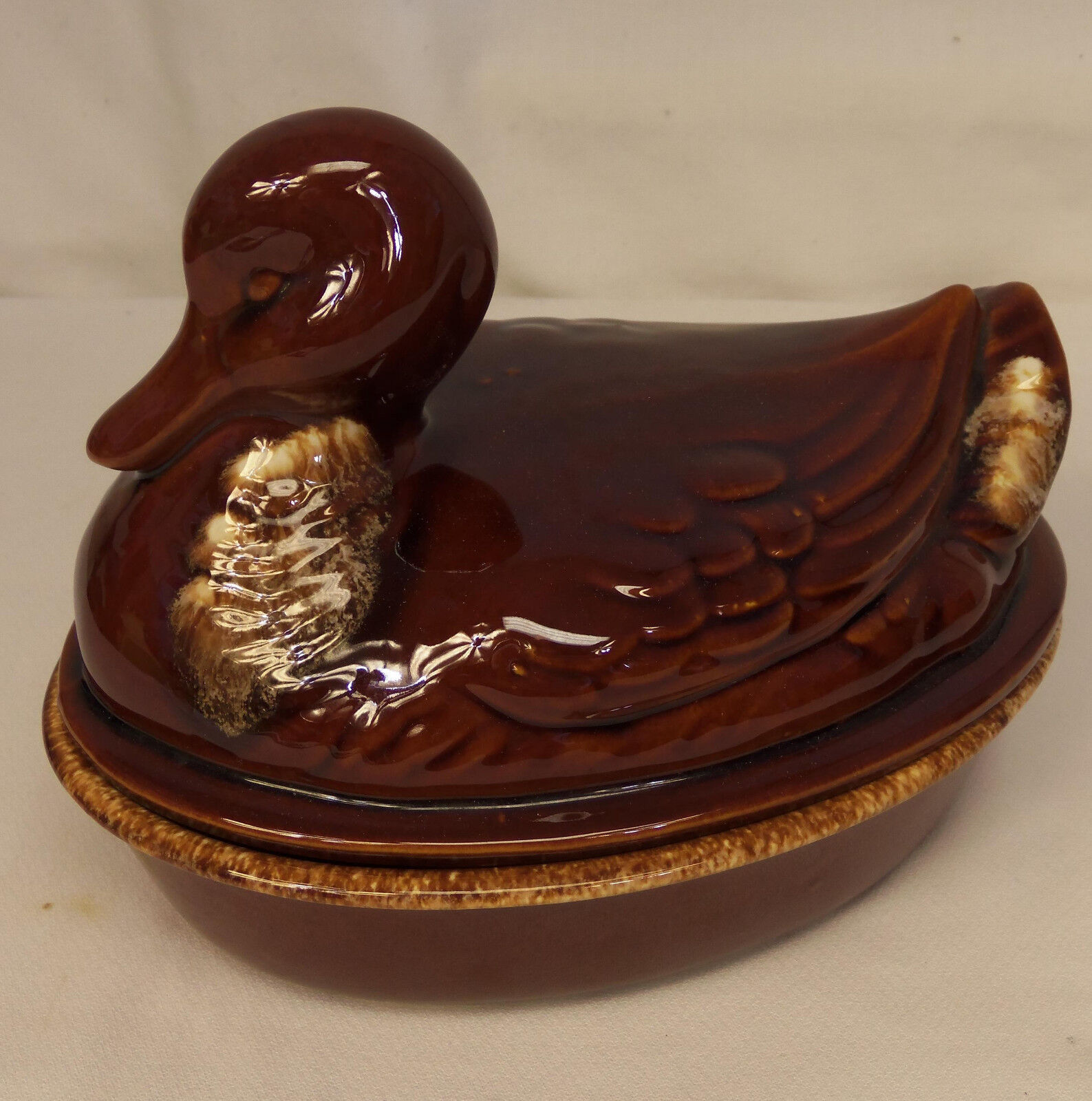 Vintage Hull DUCK 2 Qt CASSEROLE Mirror Brown Drip COVERED BAKER Oven Proof MINT