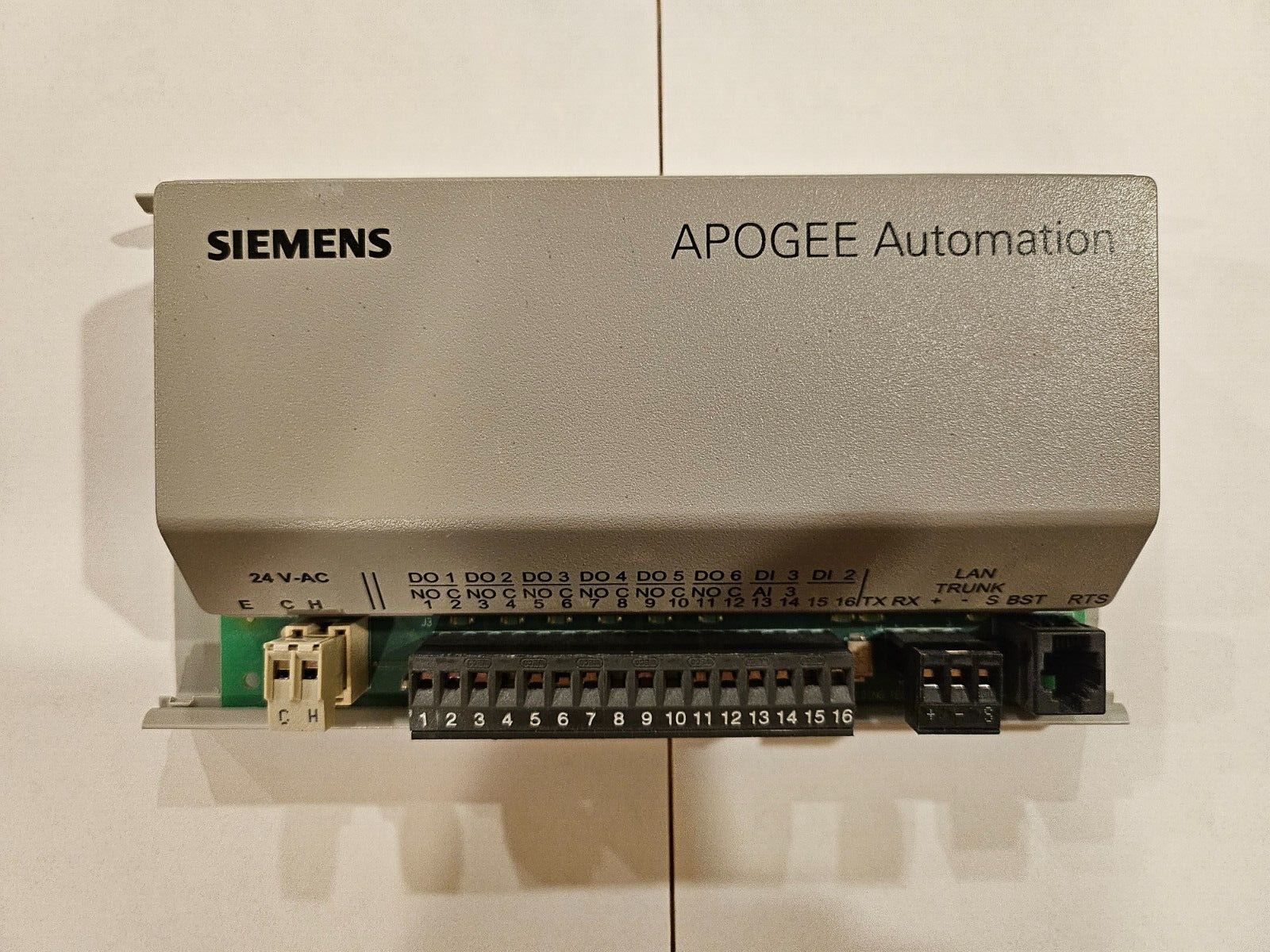 Siemens Apogee Terminal Equipment Controller (540-110)