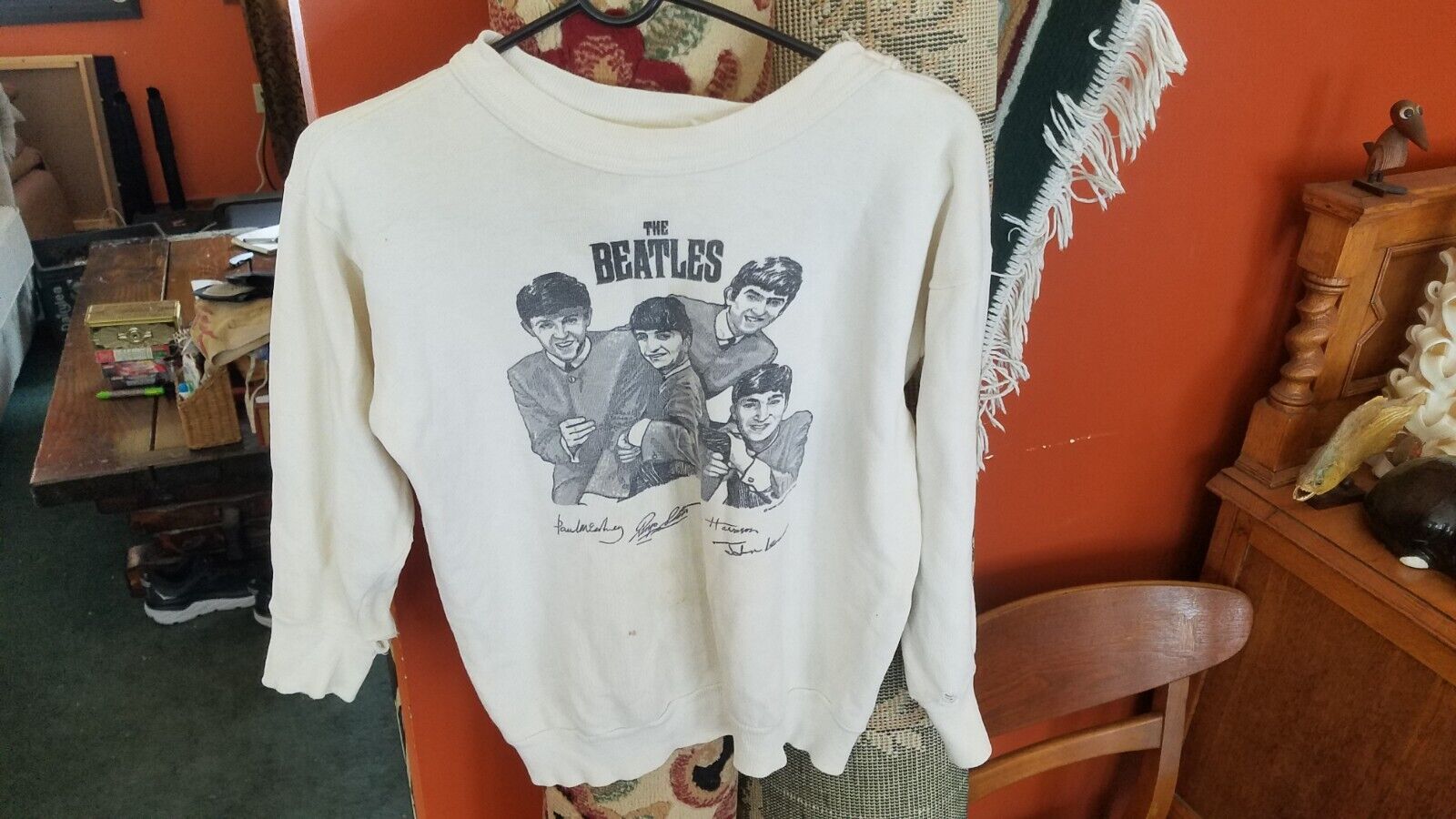 Vintage 1963 NEMS Enterprises THE BEATLES Signature Imprint B/W Sweatshirt Large