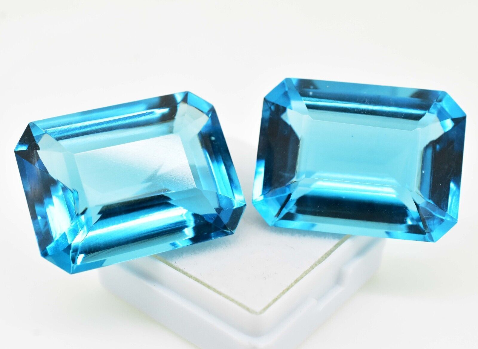 92.65 Ct Natural Sea Blue Topaz Radiant IGL Certified Excellent Gemstone Pair