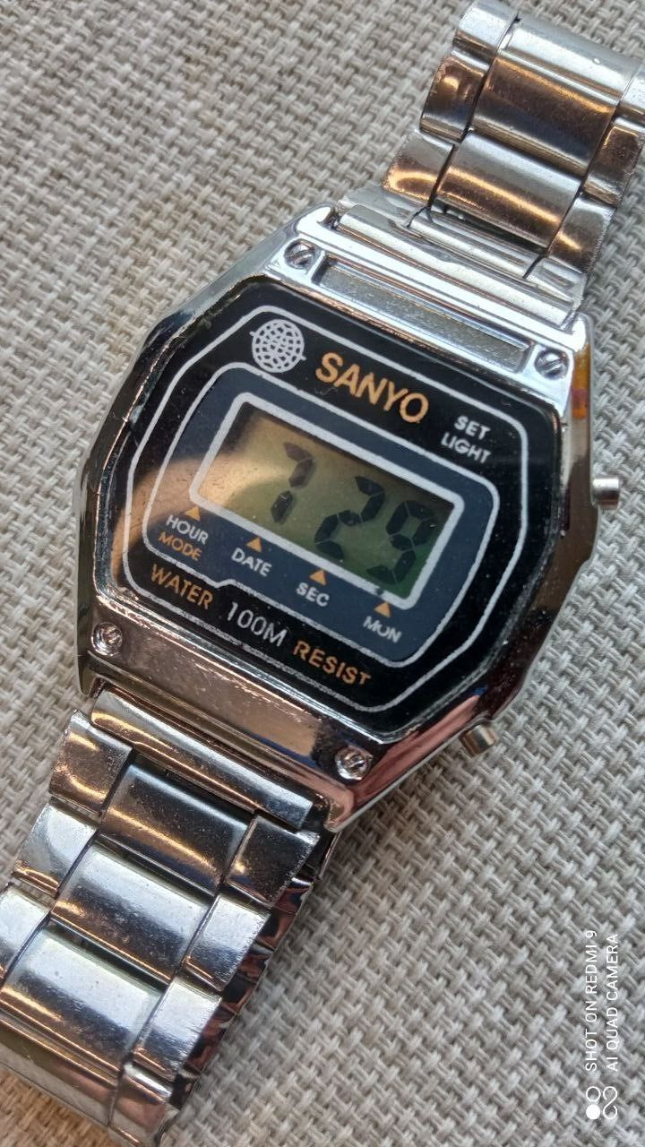 Vintage Sanyo Digital Quartz Wristwatch Metal