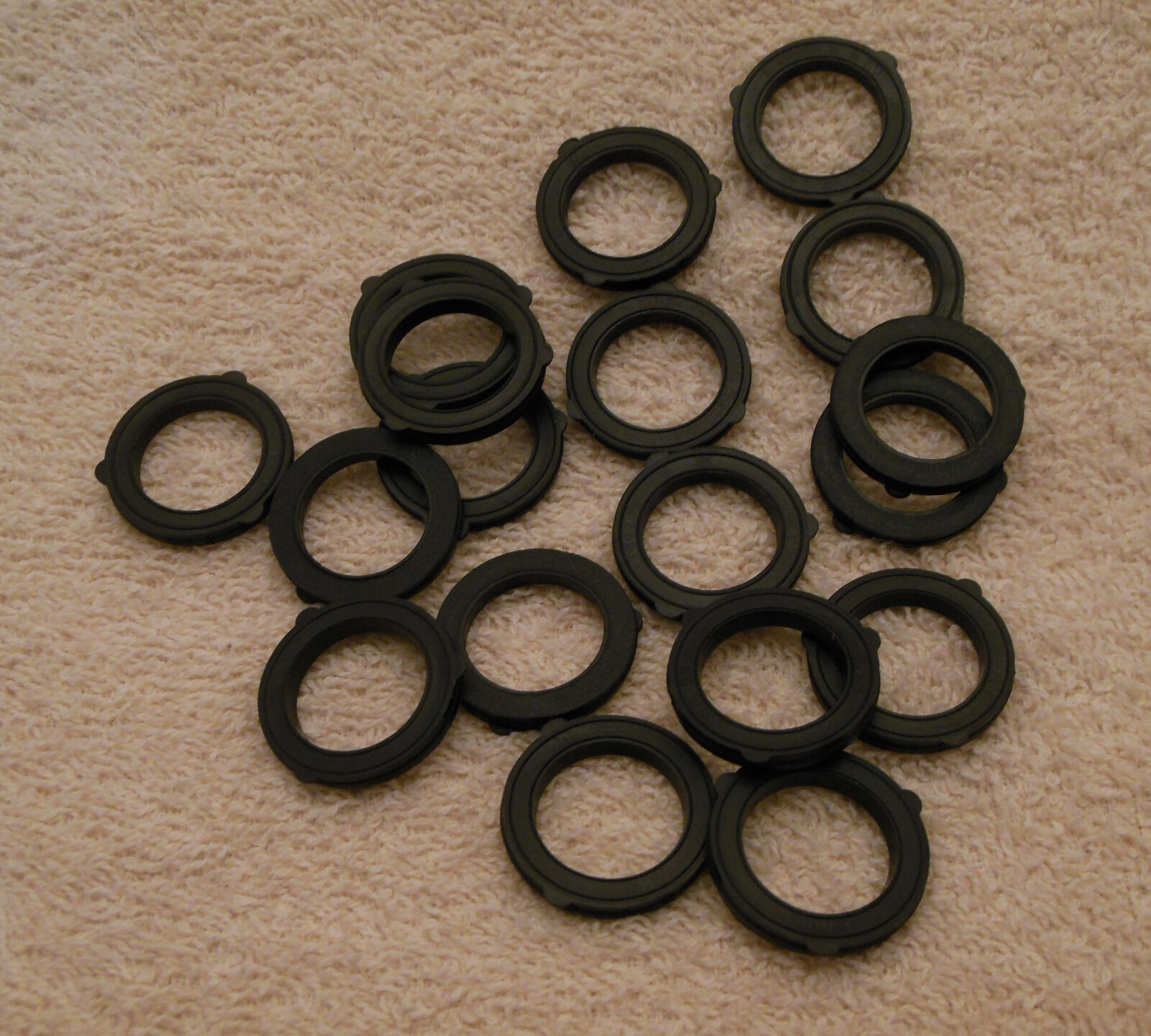 Lot of 18 American Made high quality garden hose washers