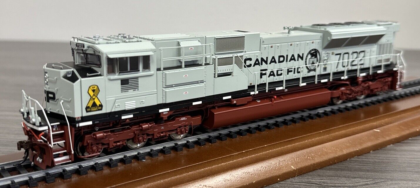 Athearn Genesis ATHG75805 SD70ACU Diesel Locomotive Canadian Pacific #7022 NIB