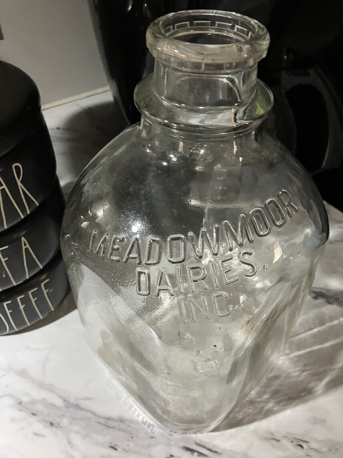 Vintage One Gallon Glass MeadowMoor Milk Jug