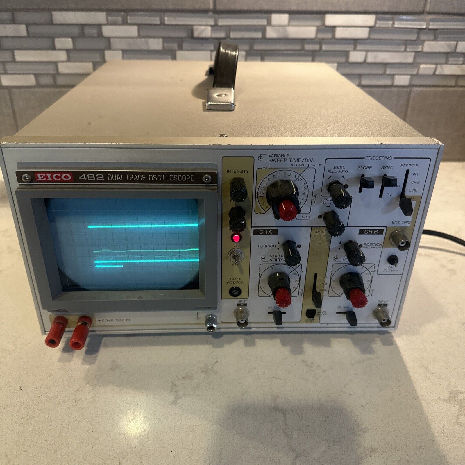 Rare Vintage EICO 482 Analog 2 Channel Dual Trace Oscilloscope