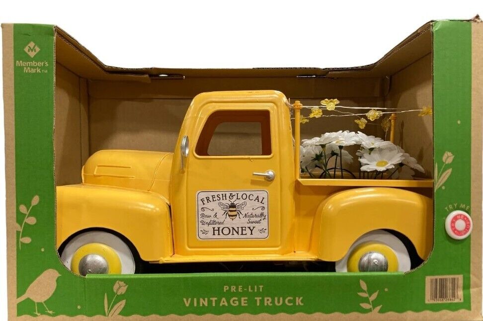 Member\'s Mark Pre-Lit Vintage Summer Truck Collection (Yellow)