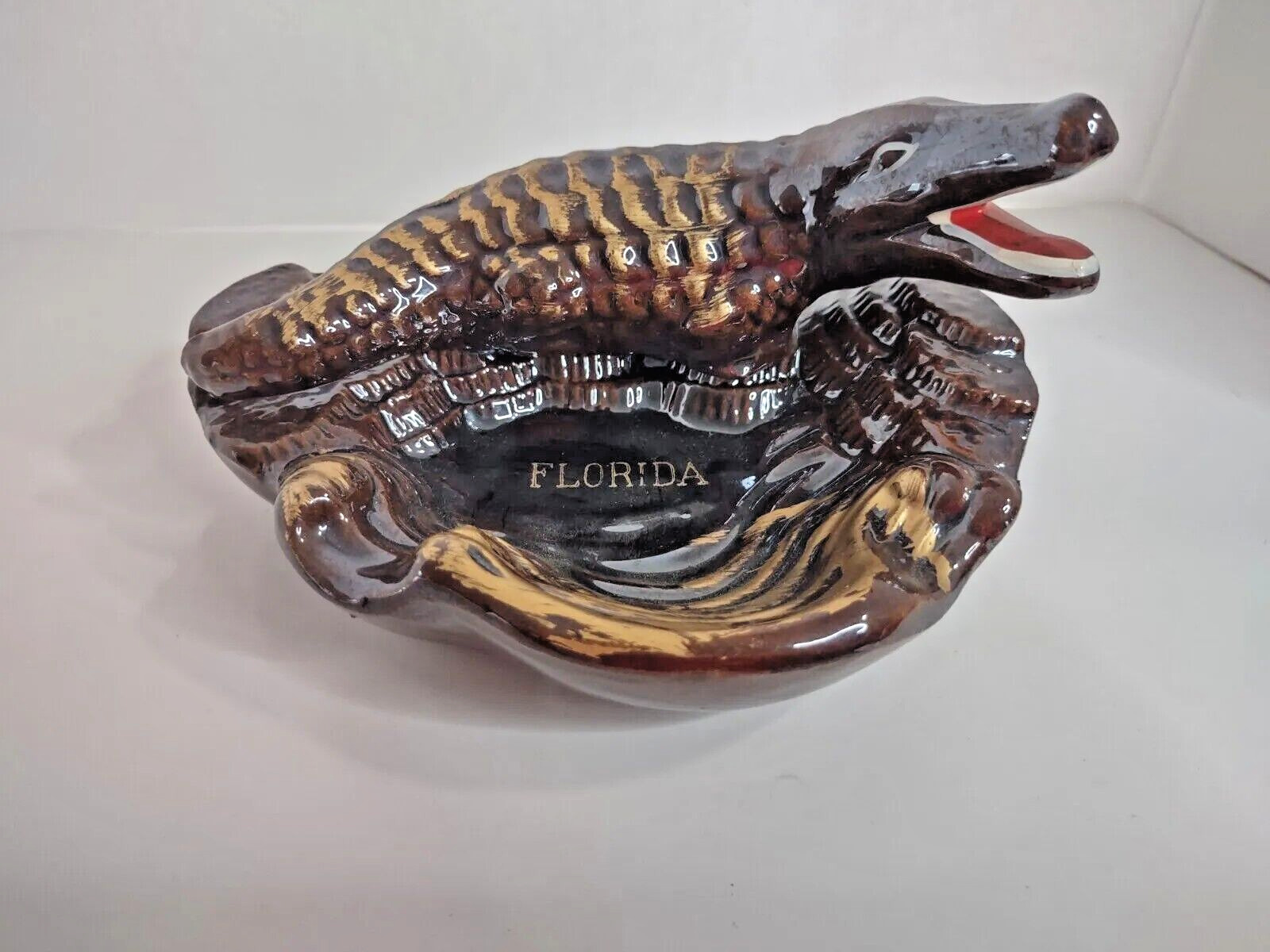 Vintage Brown Gold Glazed Alligator Ceramic Ashtray Florida Souvenir Tourist
