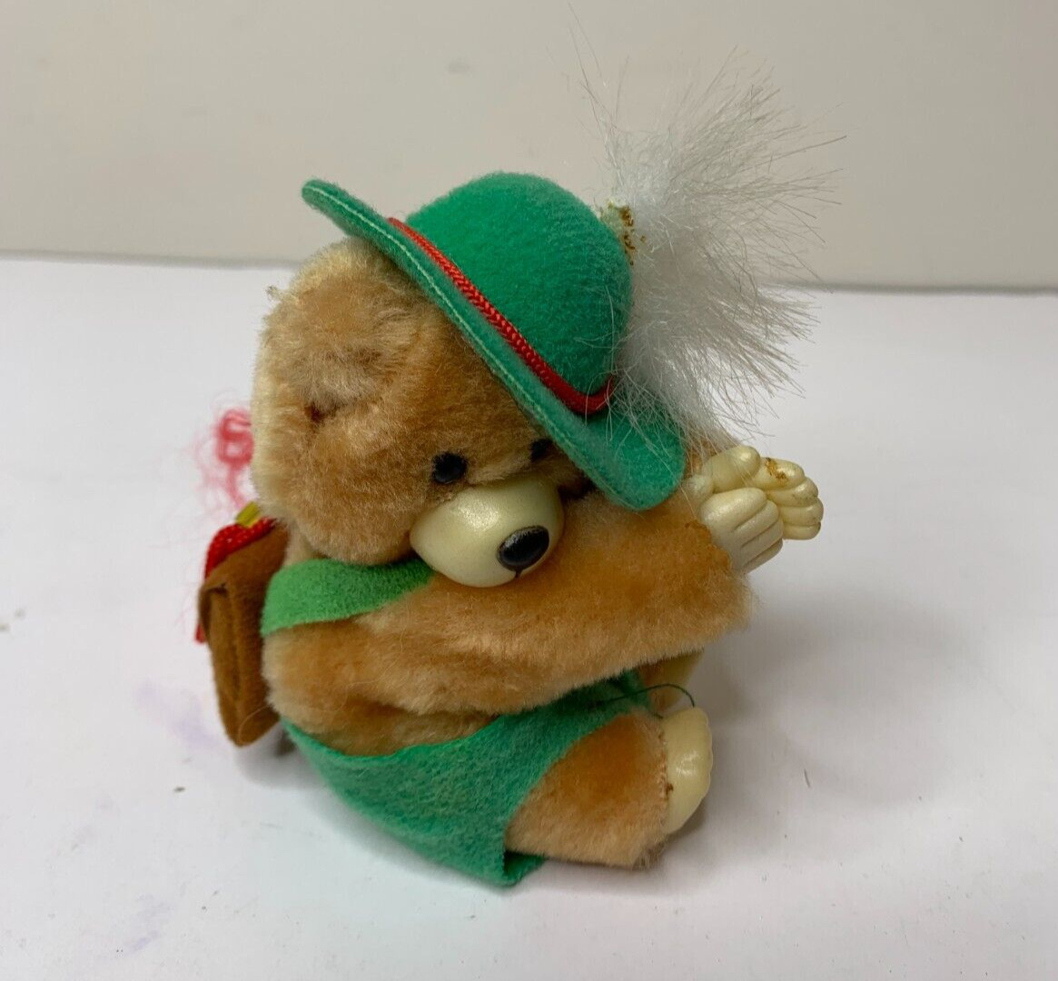 Bavarian Teddy Bear Clip On Pencil Holder Plush Bear Grean Hat Pants Backpack 4\