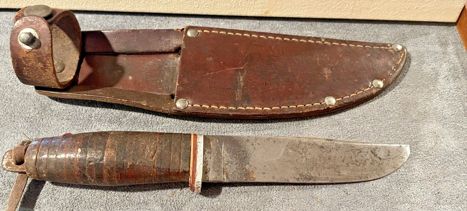 Rare Vintage Kinfolks #9 Fixed blade knife stacked leather orig sheath--2205.23