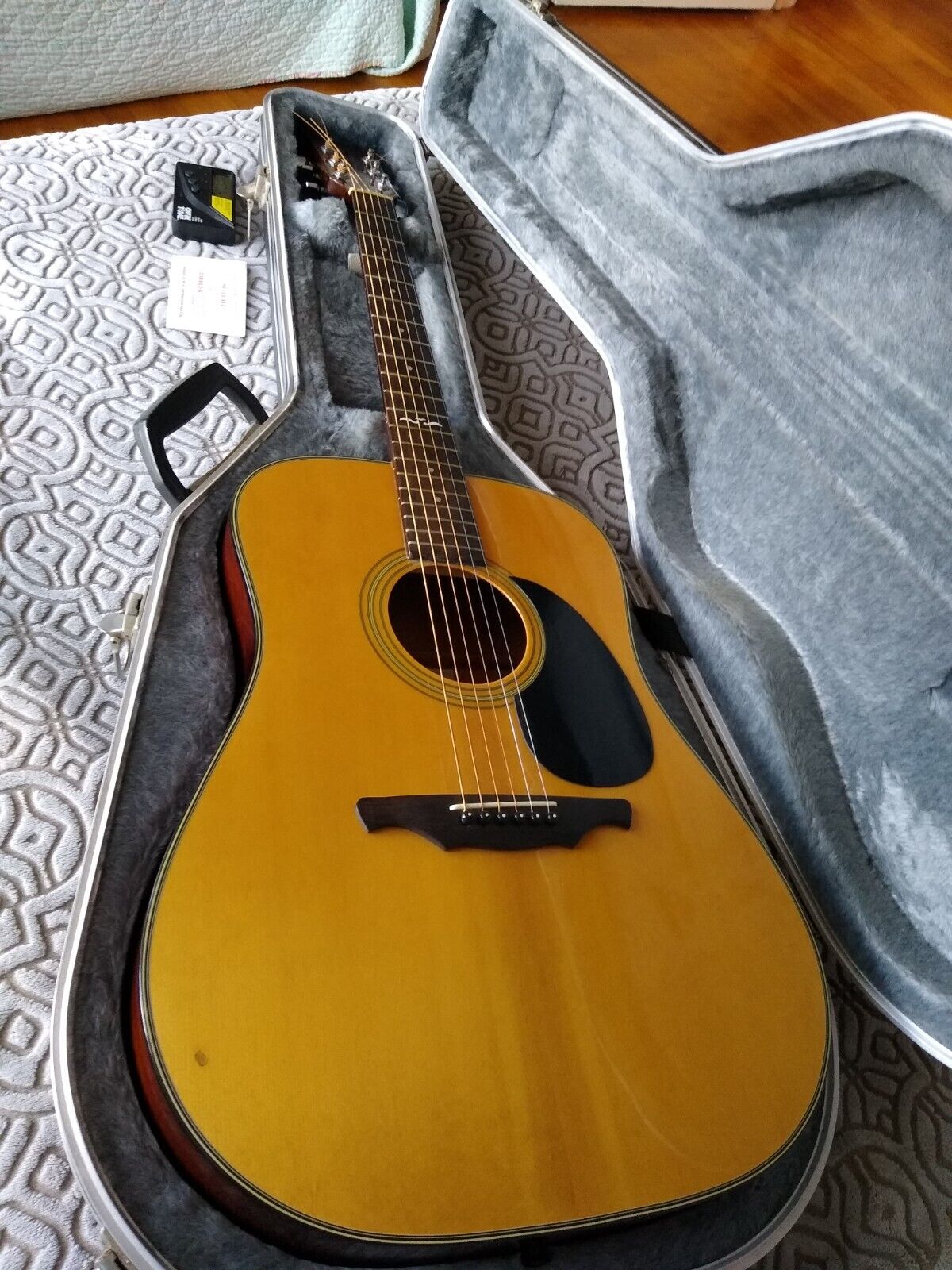 1990\'s Rare Alvarez Regent model 5214 Acoustic Guitar