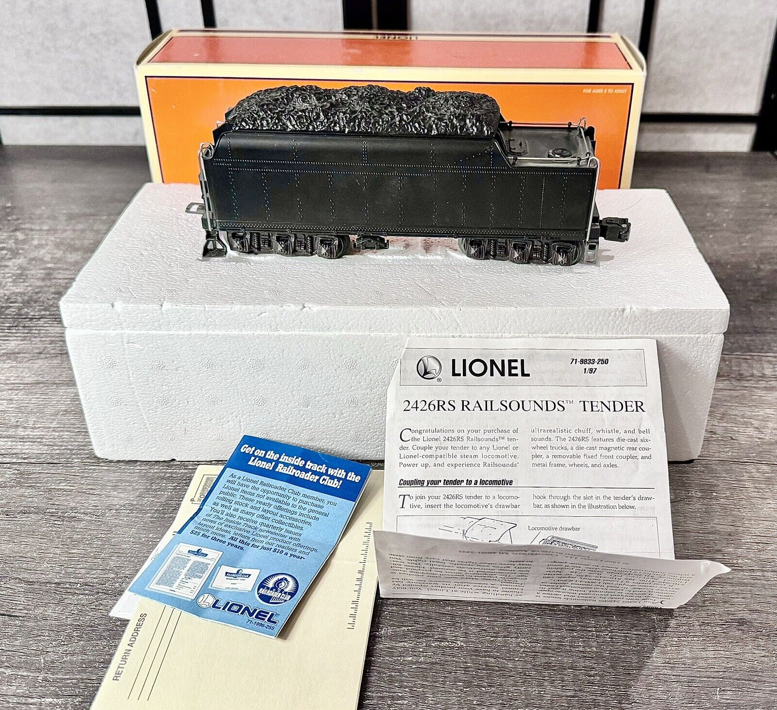 Lionel Trains 2426 RS Railsounds Steam Tender 6-19833 Ex++