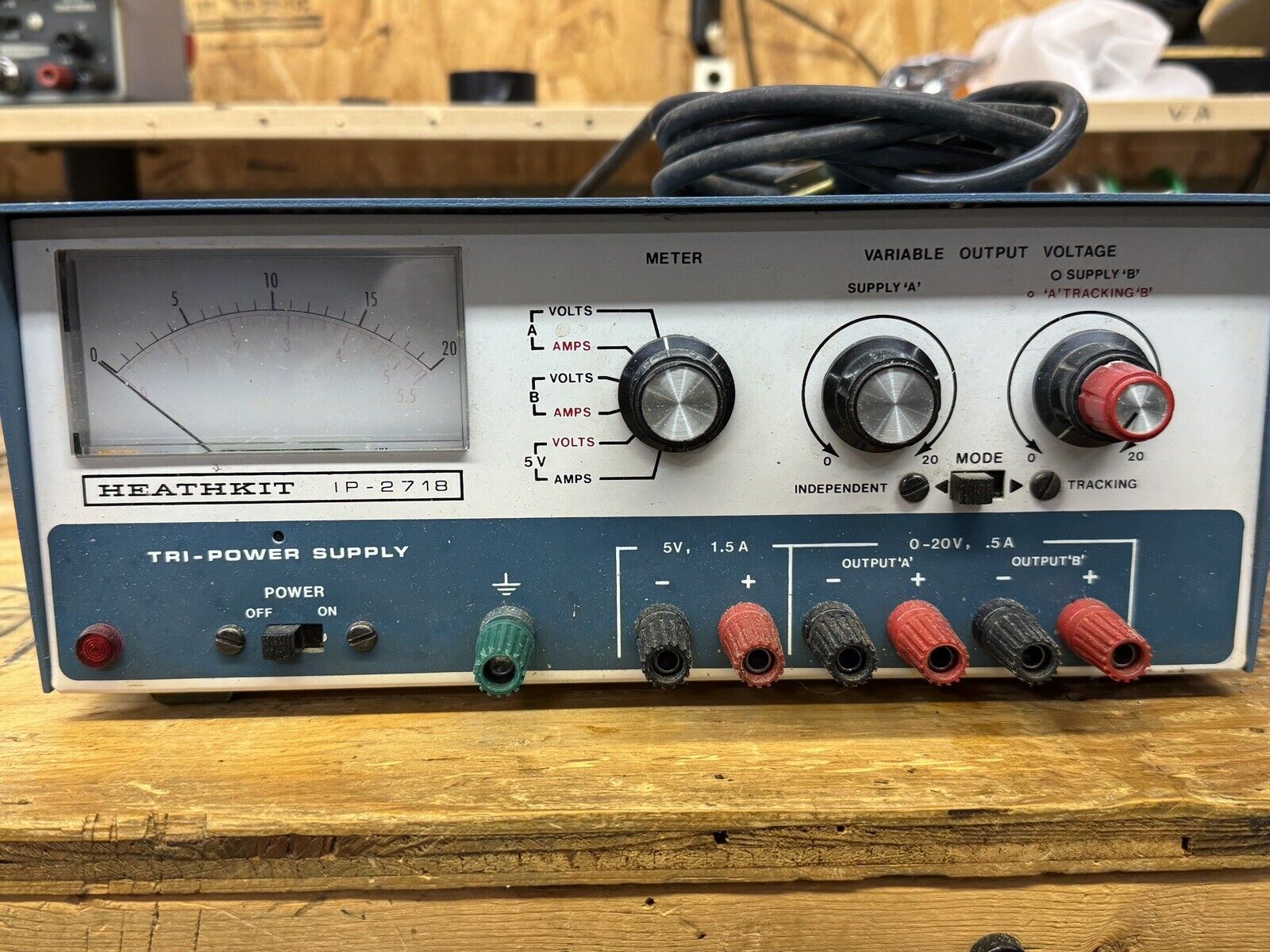 Vintage Heathkit ￼ Tri-power supply