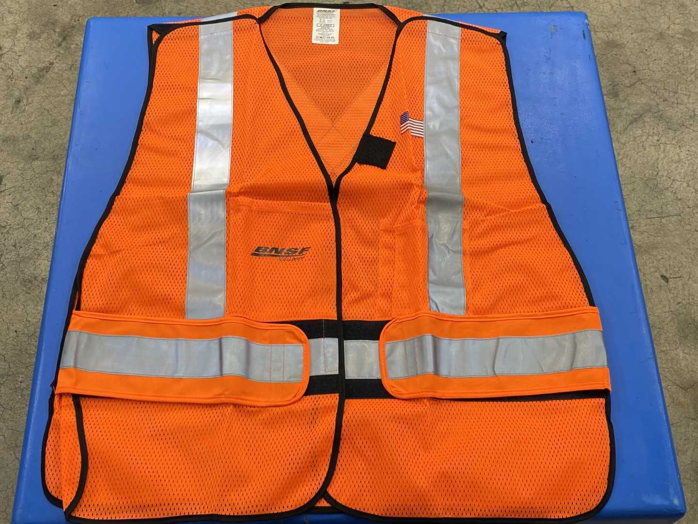 NEW in BOX BNSF Railway Safety Vest X-Large (Super Jumbo )