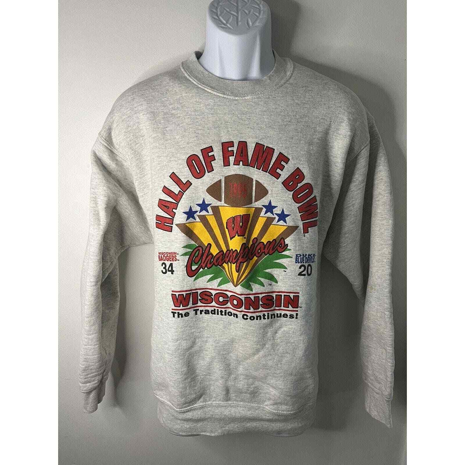 Vintage Wisconsin Badgers 1995 Football Large Fruit Of The Loom Crewneck Sweater