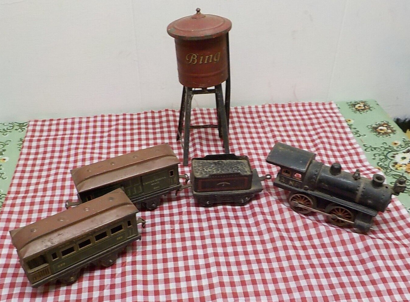 Rare  Bing Clockwork Train  Set New York Central Lines With Bing Water Tower