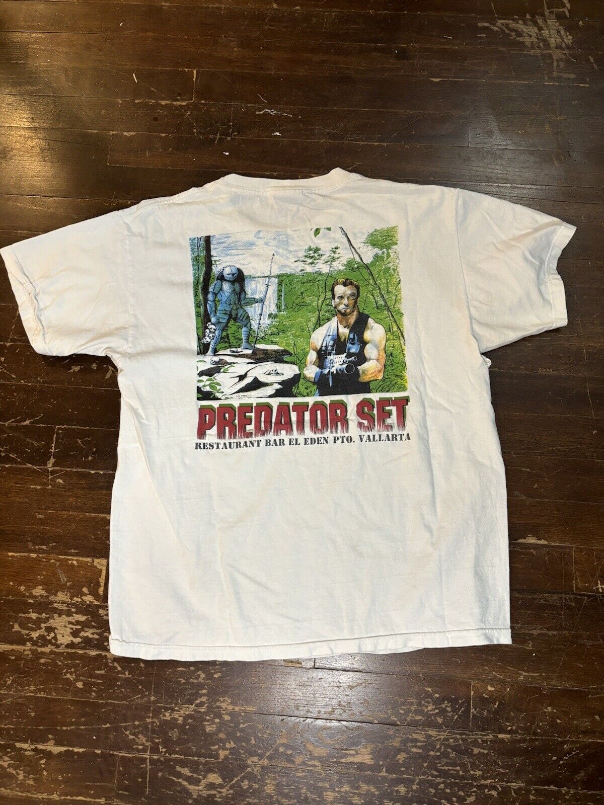 Vintage Predator Movie Tee Shirt arnold schwarzenegger