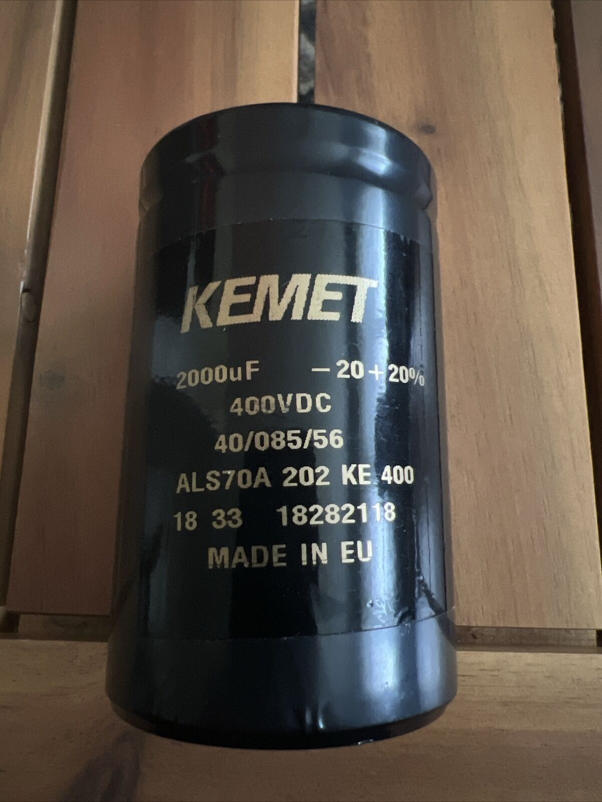 Super Capacitor KEMET ALS70A202KE400 / ALS70A202KE400 (NEW)