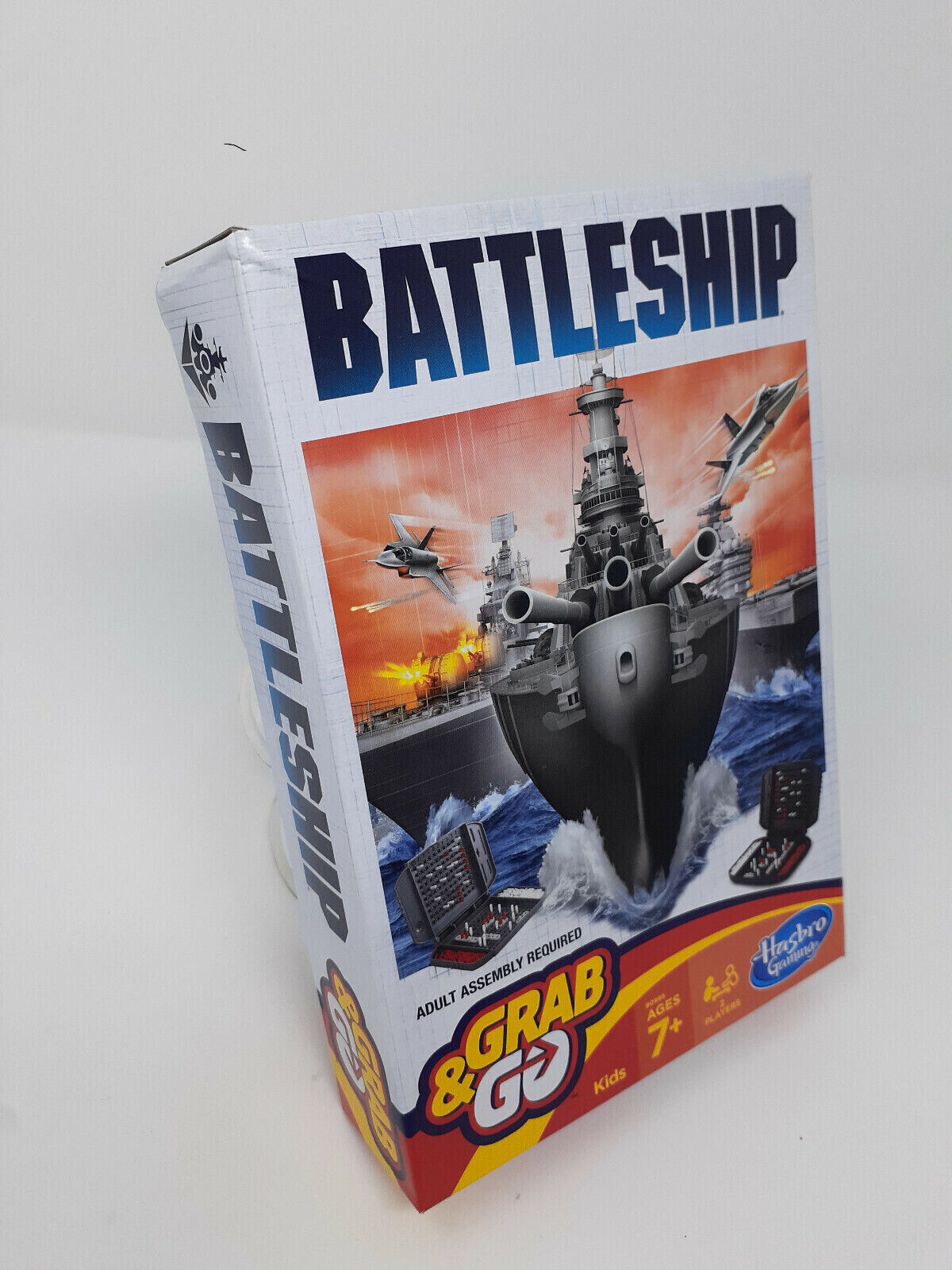 Battleship Classic Board Game Strategy Game Ages 7 and Up For 2 Players NEW