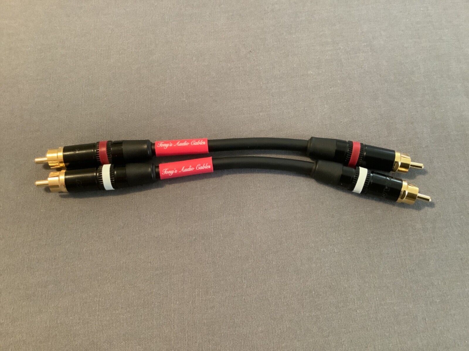 rca interconnects made with mogami 2549 cable and neutrik rean connectors